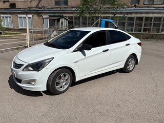 2014 Hyundai Solaris I, белый, 680000 рублей, вид 1