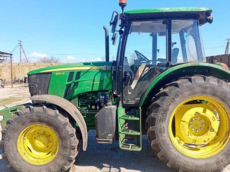 2020 John Deere 6000 Series, зелёный, 6250000 рублей, вид 1