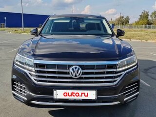 2019 Volkswagen Touareg III, чёрный, 5200000 рублей, вид 4