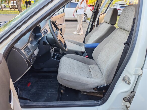 2010 Lada (ВАЗ) Priora I, белый, 300000 рублей - вид 5