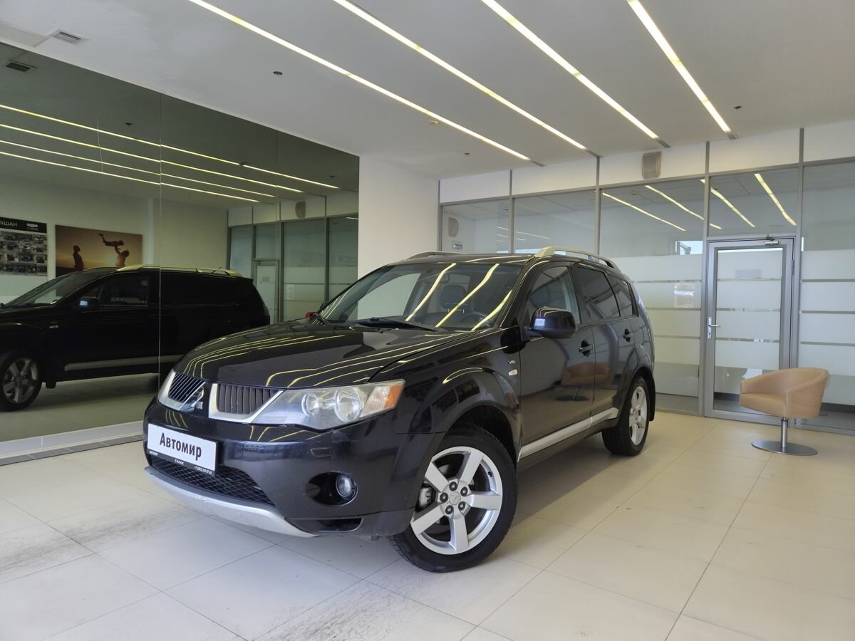 Открыть фотографии: Mitsubishi Outlander II