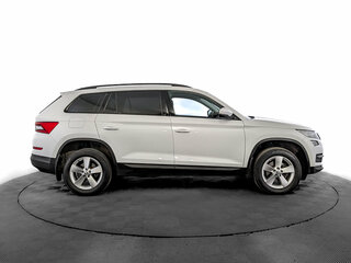 2019 Skoda Kodiaq I, белый, 1890000 рублей, вид 4