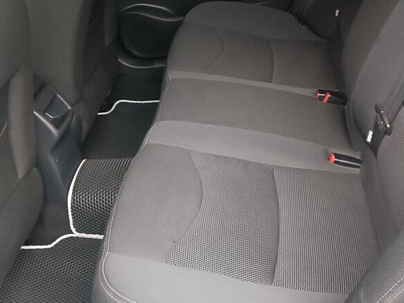 2013 Citroen C4 II, серебристый, 700000 рублей - вид 9