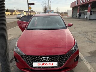 2021 Hyundai Solaris II Рестайлинг, красный, 1600000 рублей, вид 1