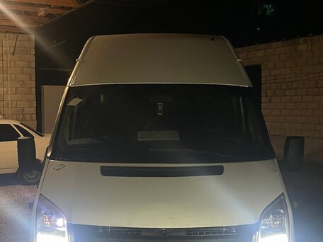 2010 Ford Transit, белый, 1230000 рублей, вид 4