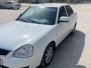 2015 Lada (ВАЗ) Priora I Рестайлинг, белый, 750000 рублей, вид 1