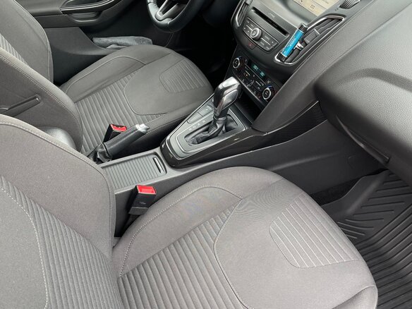 2018 Ford Focus III Рестайлинг, чёрный, 1500000 рублей - вид 12