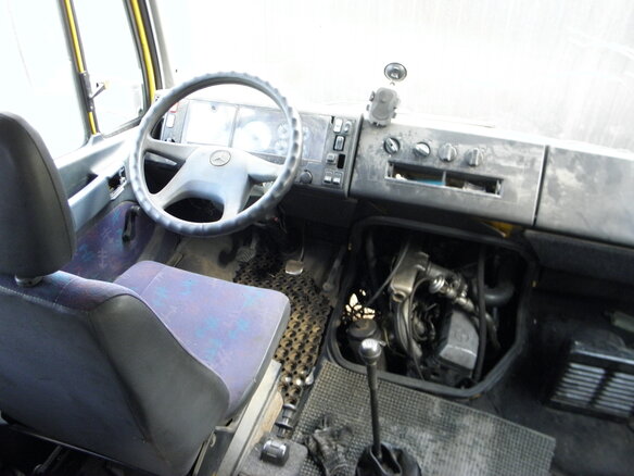 1998 Mercedes-Benz Vario, серебристый, 400000 рублей - вид 5