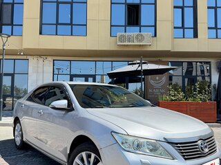 2011 Toyota Camry VII (XV50), серый, 835000 рублей, вид 4