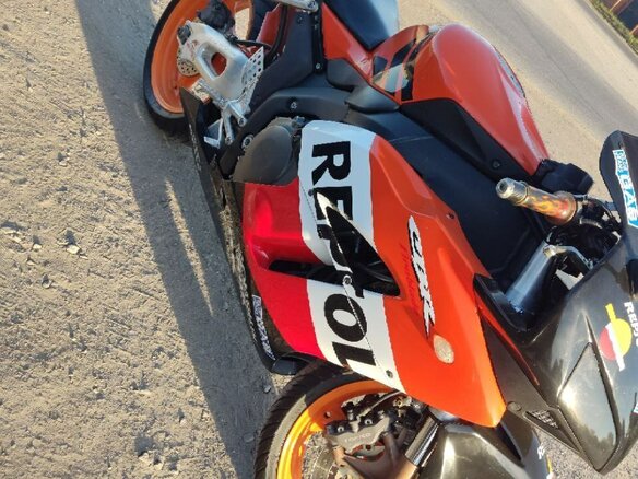 2005 Honda CBR 1000 RR/RA Fireblade, оранжевый, 500000 рублей - вид 2