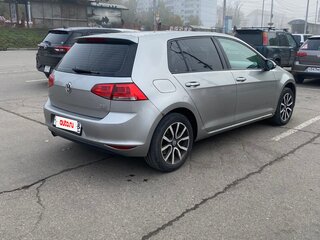 2013 Volkswagen Golf VII, серебристый, 695000 рублей, вид 4