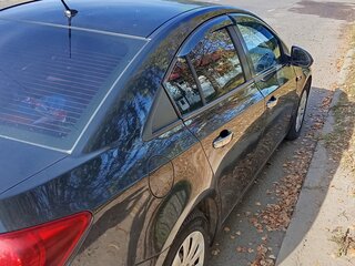 2010 Chevrolet Cruze I, чёрный, 500000 рублей, вид 2