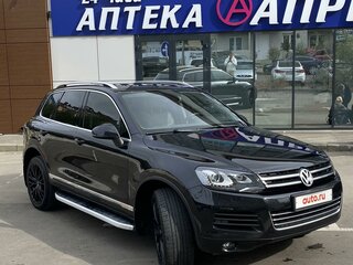 2010 Volkswagen Touareg II, чёрный, 2340000 рублей, вид 3