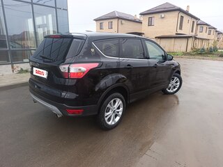 2019 Ford Kuga II Рестайлинг, чёрный, 1530000 рублей, вид 4