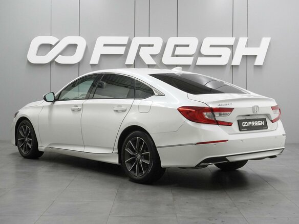 2021 Honda Accord X Рестайлинг, белый, 2349000 рублей - вид 1