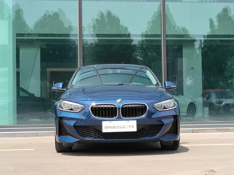 2022 BMW 1 серии 120i III (F52) Рестайлинг, синий, 1520000 рублей, вид 2