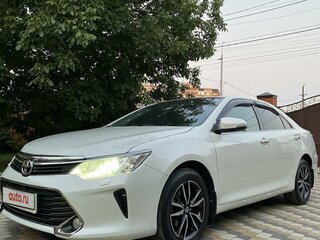 2016 Toyota Camry VII (XV50) Рестайлинг, белый, 2300000 рублей, вид 1
