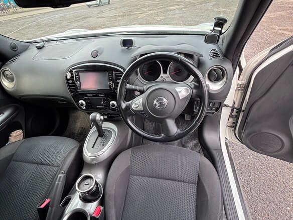 2018 Nissan Juke I Рестайлинг, белый, 1490000 рублей - вид 5