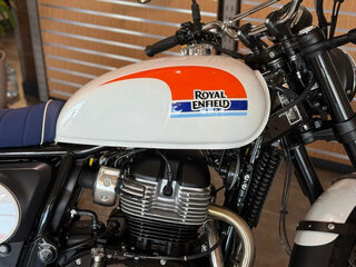 2025 Royal Enfield Bear 650, белый, 728000 рублей, вид 3