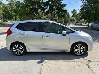 2015 Honda Fit III, серебристый, 1300000 рублей, вид 2