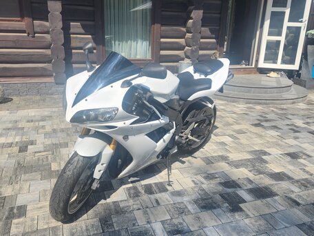 2006 Yamaha YZF-R1, белый, 650000 рублей, вид 1