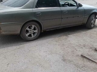 1997 Toyota Cresta V (X100), серый, 580000 рублей, вид 3