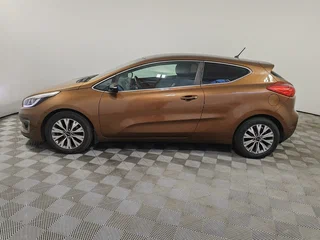 2016 Kia Ceed II Рестайлинг, коричневый, 1129000 рублей, вид 4