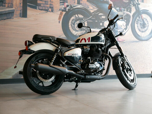 2026 Royal Enfield Shotgun, белый, 741000 рублей - вид 2