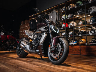 2026 Ducati XDiavel, пурпурный, 3680000 рублей, вид 2