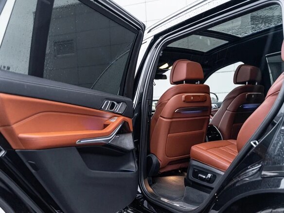 2024 BMW X7 40i I (G07) Рестайлинг, чёрный, 13890000 рублей - вид 35