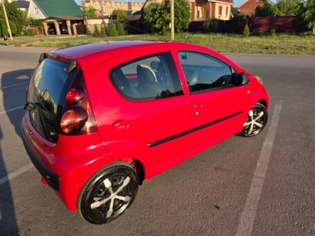 2014 Peugeot 107 I Рестайлинг 2, красный, 630000 рублей, вид 4