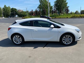 2013 Opel Astra GTC J Рестайлинг, белый, 1699000 рублей, вид 5