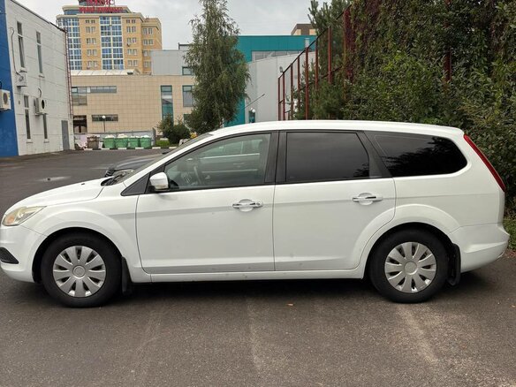2010 Ford Focus II Рестайлинг, белый, 620000 рублей - вид 6