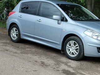 2011 Nissan Tiida I Рестайлинг, голубой, 750000 рублей, вид 1