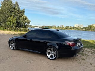 2008 BMW 5 серии 525i V (E60/E61) Рестайлинг, чёрный, 1850000 рублей, вид 2