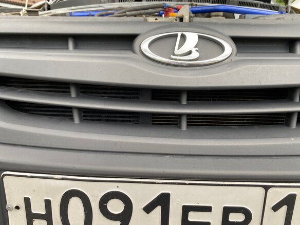 2012 Lada (ВАЗ) Granta I, серебристый, 360000 рублей - вид 18