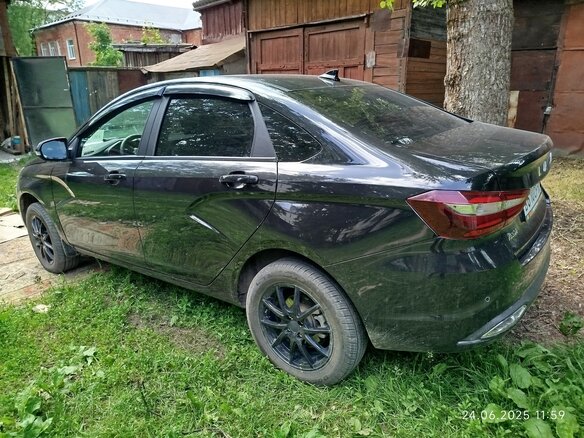 2024 Lada (ВАЗ) Vesta I Рестайлинг (NG), чёрный, 1450000 рублей - вид 3