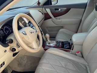 2015 Infiniti QX70, чёрный, 2400000 рублей, вид 2
