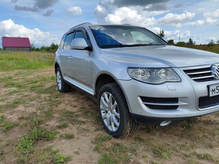 2007 Volkswagen Touareg I Рестайлинг, серебристый, 1600000 рублей, вид 4