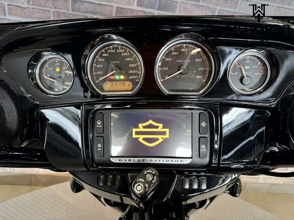 2017 Harley-Davidson Street Glide, чёрный, 1695000 рублей - вид 7