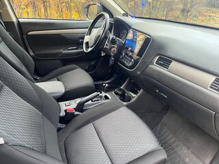 2014 Mitsubishi Outlander III Рестайлинг, серый, 1699000 рублей, вид 3