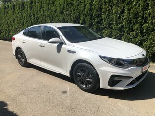 2019 Kia Optima IV Рестайлинг, белый, 2550000 рублей, вид 3