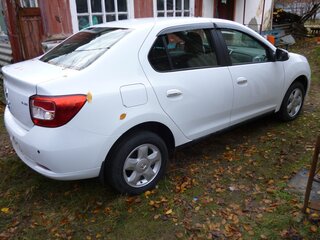 2017 Renault Logan II, белый, 1000000 рублей, вид 3