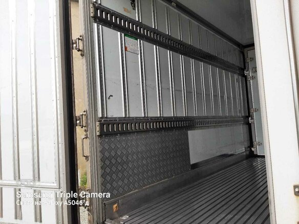 2013 Isuzu Forward (F-Series), белый, 6250000 рублей - вид 8