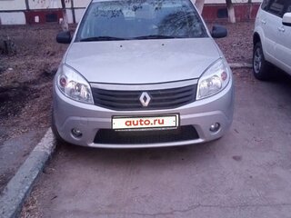 2014 Renault Sandero I, серебристый, 800000 рублей, вид 2