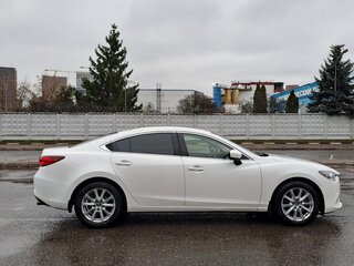 2017 Mazda 6 III (GJ) Рестайлинг, белый, 2000001 рублей, вид 4