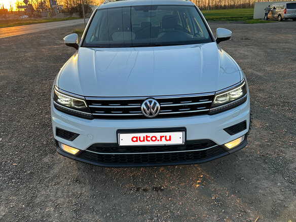 2017 Volkswagen Tiguan II, белый, 2199000 рублей