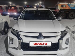 2021 Mitsubishi L200 V Рестайлинг, белый, 2500000 рублей, вид 3