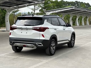 2022 Kia KX3, белый, 1250000 рублей, вид 5