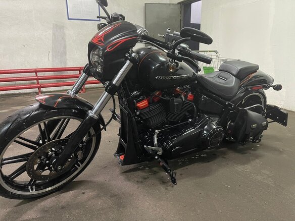 2017 Harley-Davidson Breakout, чёрный, 2100000 рублей - вид 8